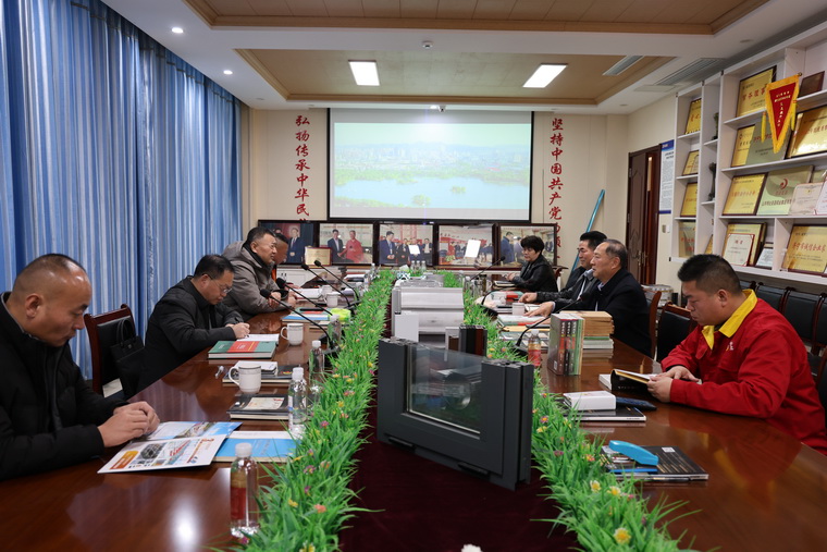 1765415530111293.jpg K18A3233.jpg